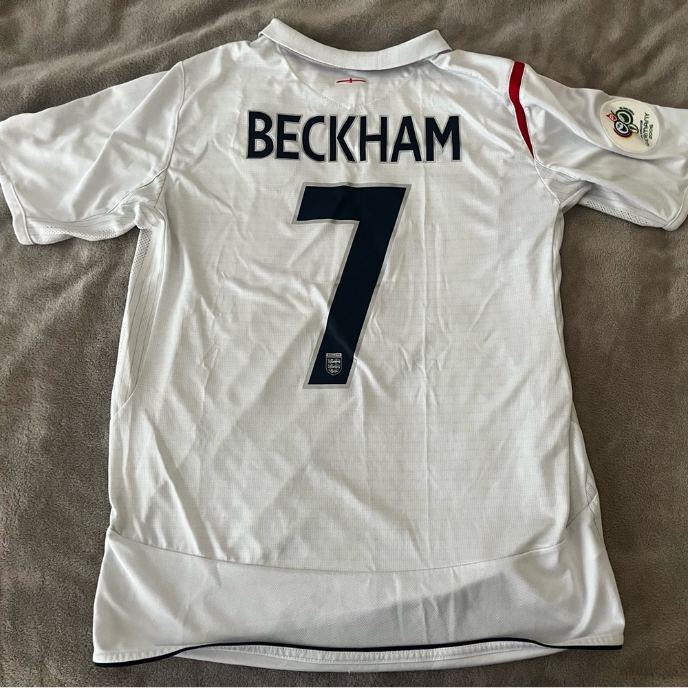 David Beckham England Jersey! Incredible condition! Comes In Original Umbro Bag!